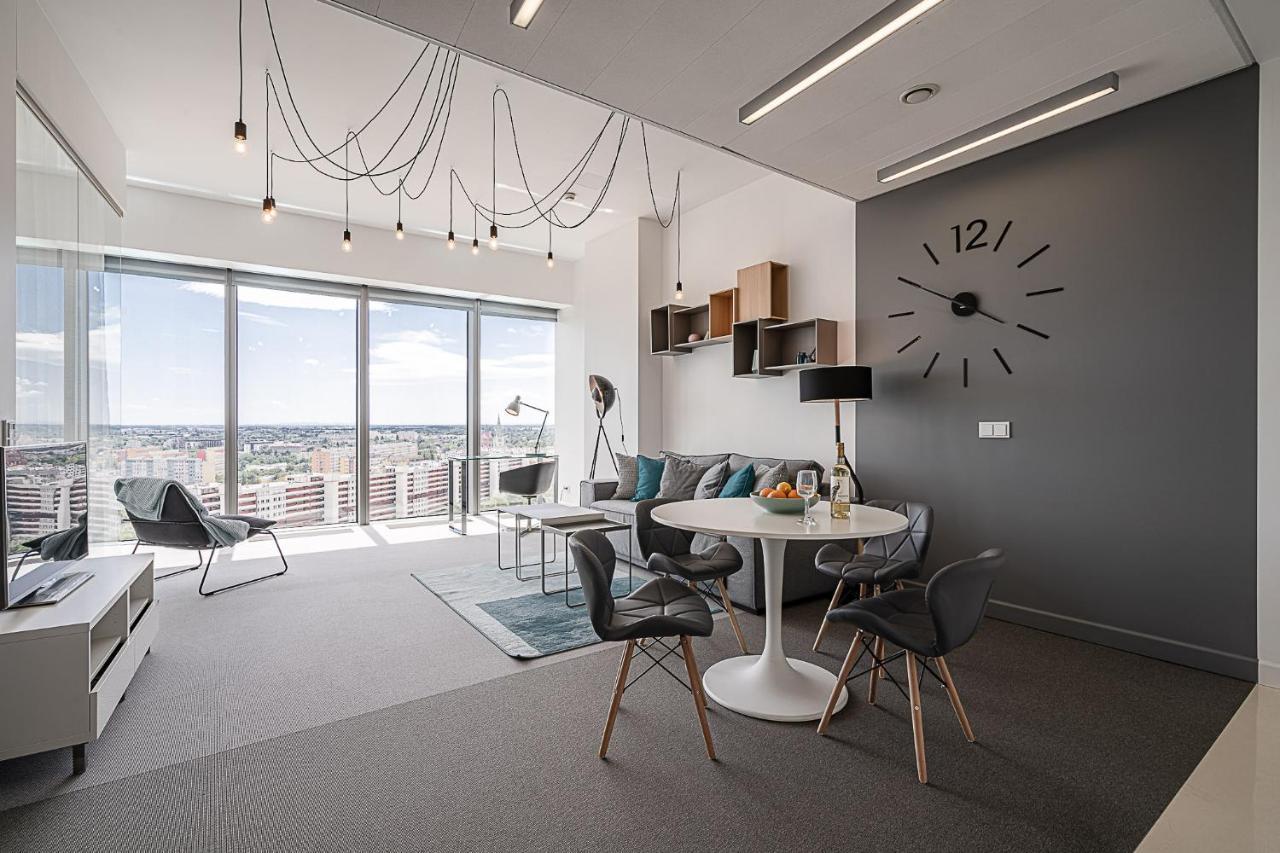 Rentplanet - Apartament Sky Tower Вроцлав Экстерьер фото