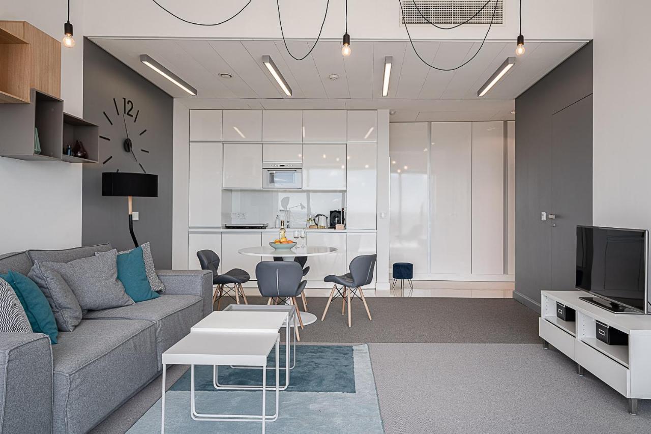 Rentplanet - Apartament Sky Tower Вроцлав Экстерьер фото